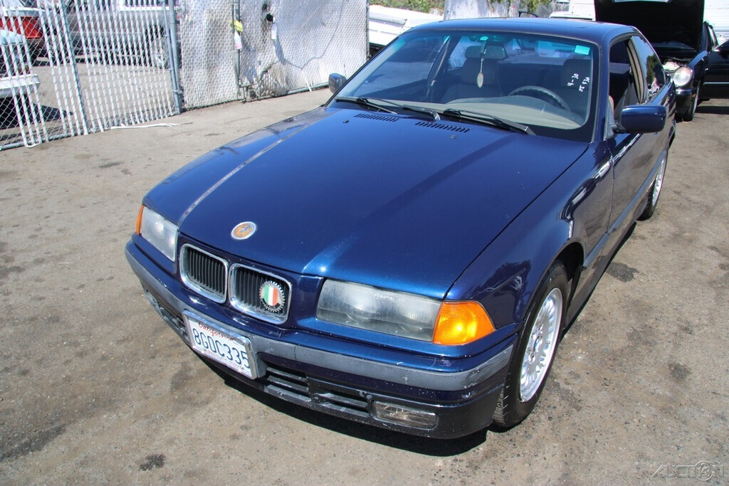 1993 BMW 3-Series 325is - photo 8