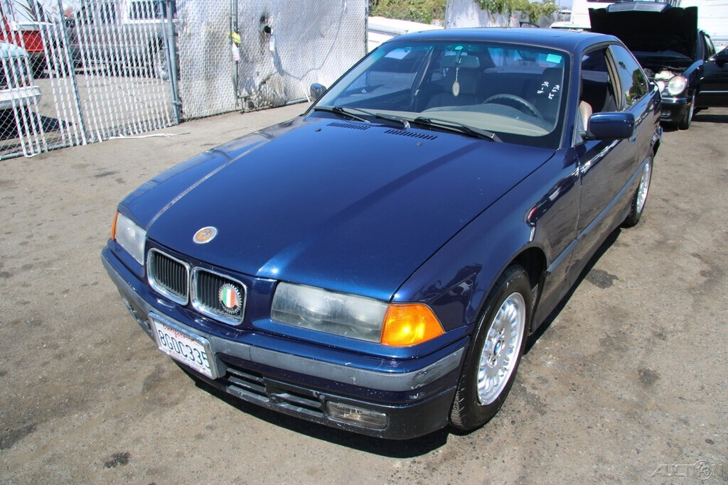 1993 BMW 3-Series 325is - photo 9