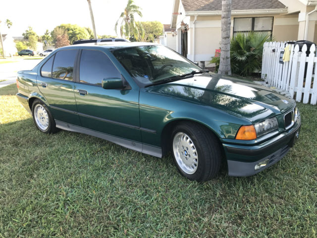 1993 BMW 3-Series Base Sedan 4-Door - photo 2