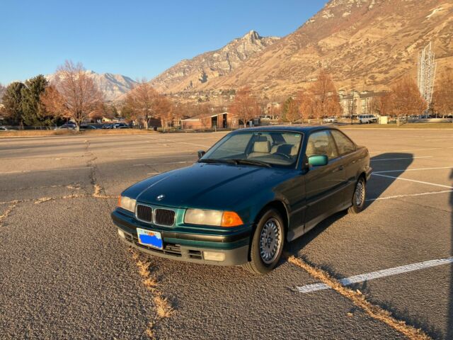 1993 BMW 325IS Green 68,000 Original Miles 1993 BMW 3-Series 325is