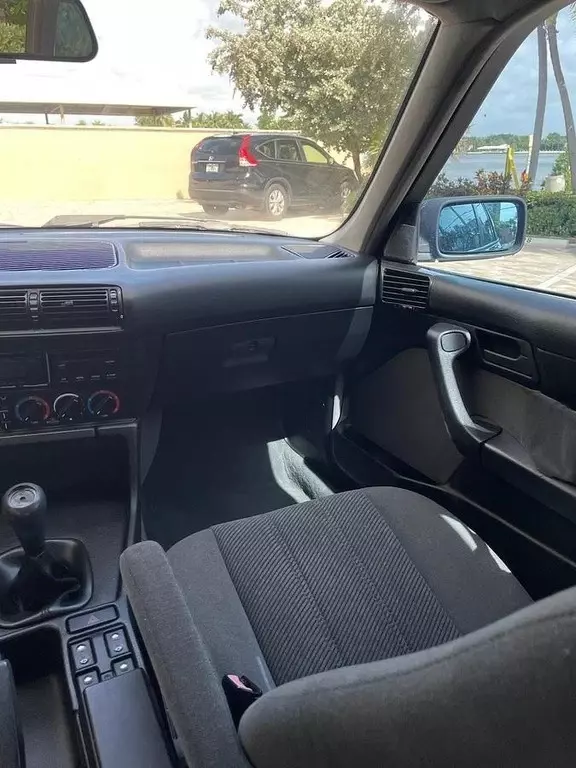 1993 BMW 5-Series 528i - photo 10