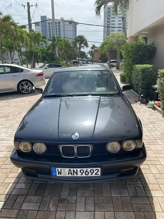 1993 BMW 5-Series 528i - photo 3