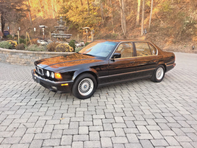 1993 BMW 740il 740i 735i 735il 1993 BMW 7-Series Base Sedan 4-Door