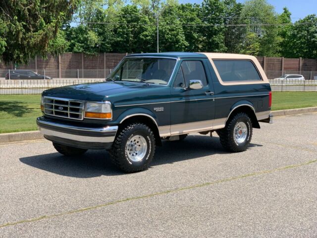1993 Bronco 5.8 liter Tow package Limited Slip 93k Actual Miles GORGEOUS! 1993 Ford Bronco EDDIE BAUER NEW MEXICO SURVIVOR!