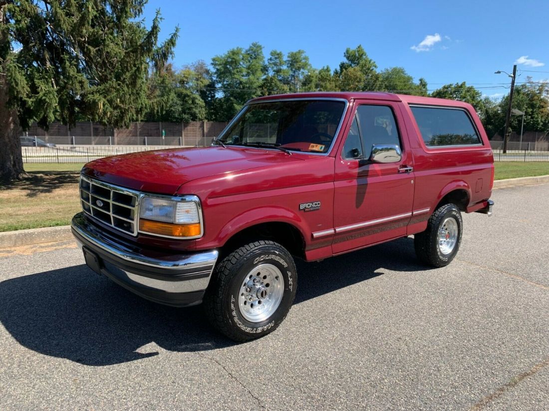 1993 Bronco XLT 5.8 liter 93k Actual Miles GORGEOUS MINT SURVIVOR! 1993 Ford Bronco XLT ONE OF THE BEST! 100% ORIGINAL PAINT!