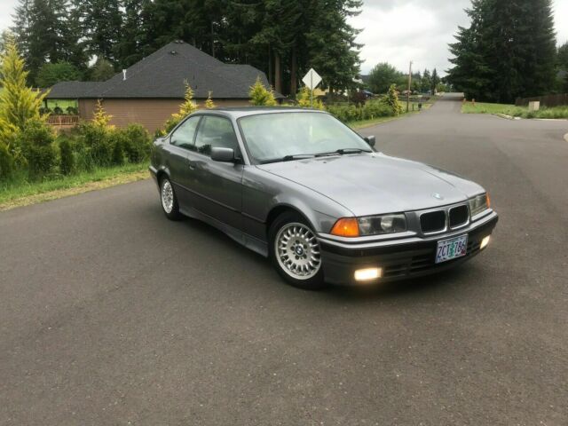 1993 btw 325is e36 1993 BMW 3-Series 325is