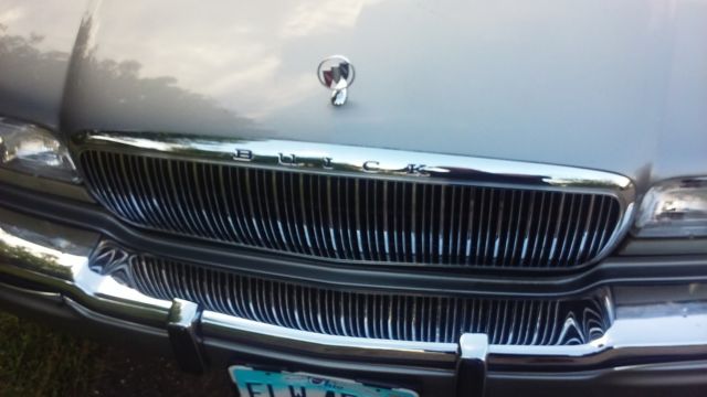 1993 Buick Park Avenue - photo 2