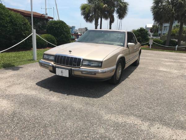 1993 Buick Riviera - photo 2