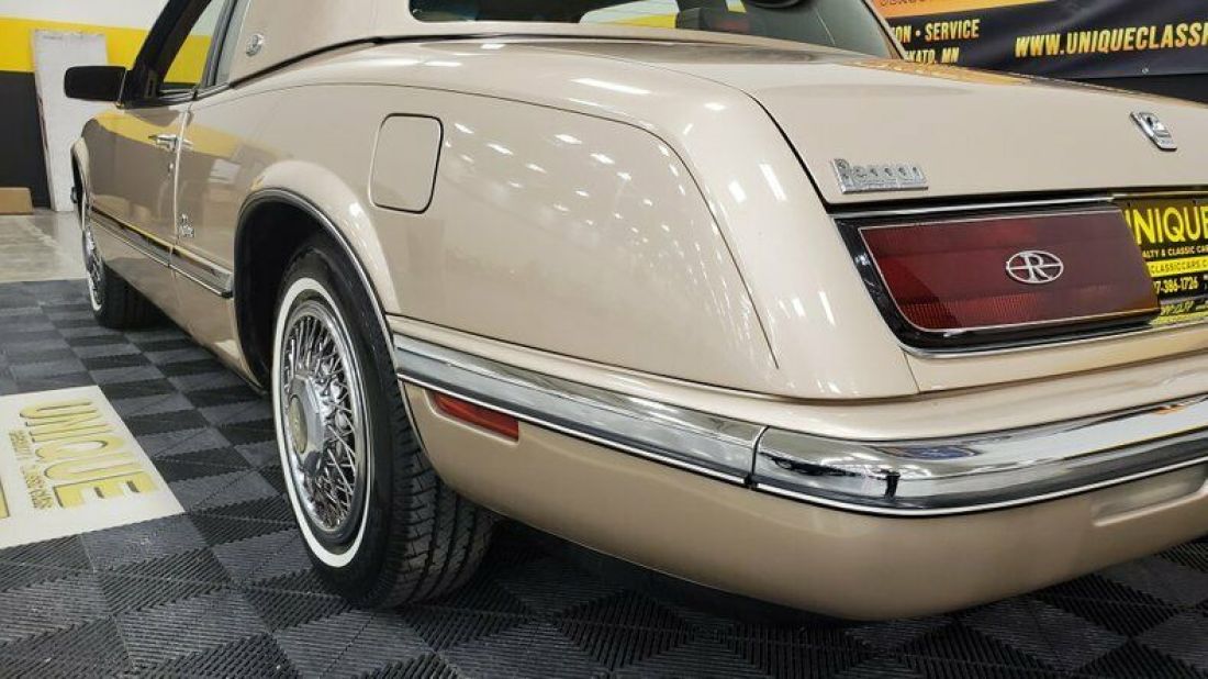 1993 Buick Riviera - photo 10