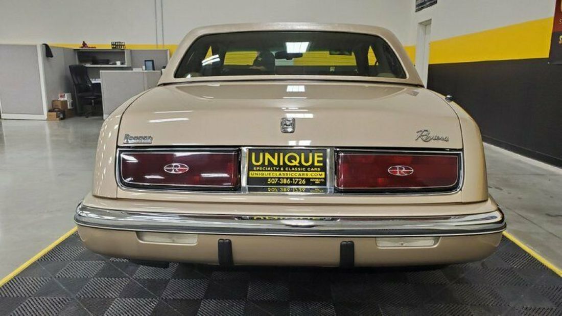 1993 Buick Riviera - photo 5