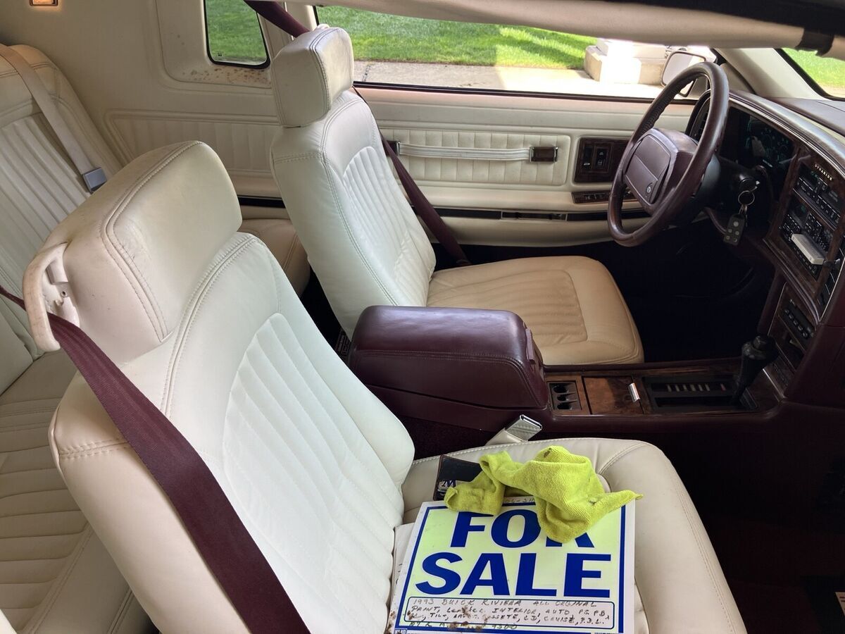 1993 Buick Riviera - photo 10