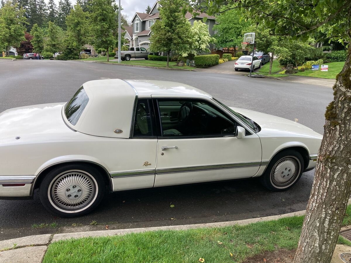 1993 Buick Riviera - photo 11