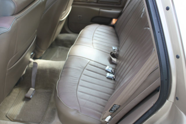 1993 Buick Roadmaster - photo 6