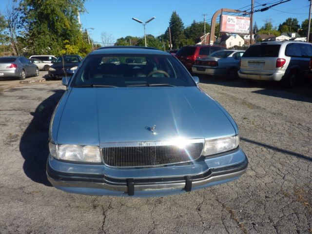 1993 Buick Roadmaster Estate Wagon Wagon 4-Door - photo 3