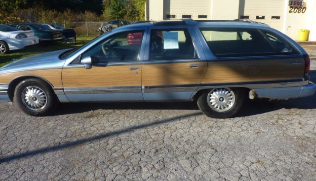 1993 Buick Roadmaster Estate Wagon Wagon 4-Door - photo 4