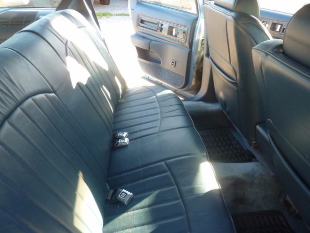 1993 Buick Roadmaster Estate Wagon Wagon 4-Door - photo 9