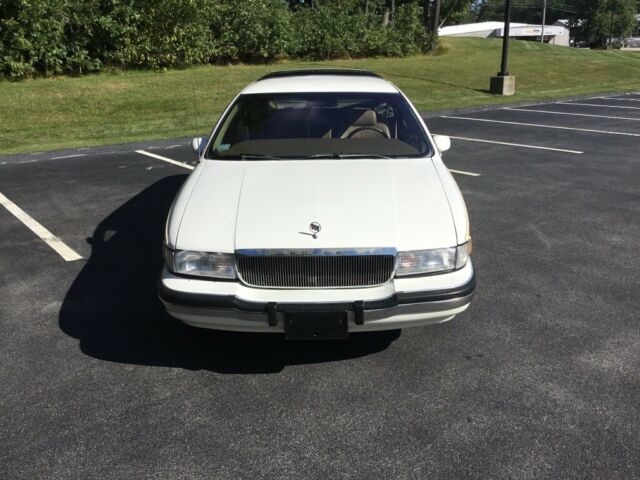 1993 Buick Roadmaster Estate wagon - photo 3