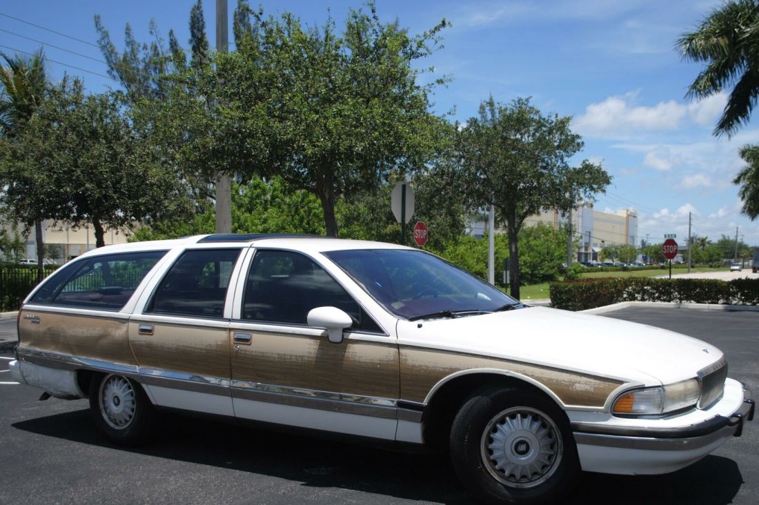 1993 Buick Roadmaster Estate Wagon - photo 2