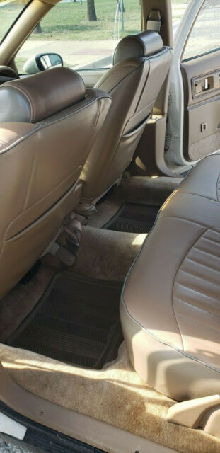 1993 Buick Roadmaster Estate Wagon - photo 10