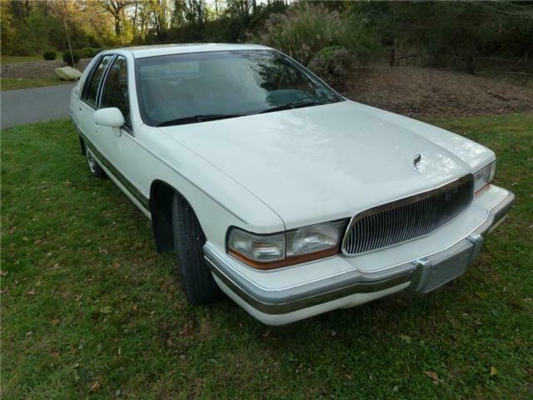 1993 Buick Roadmaster Limited Only 69k 5.7L V8 No Reserve 1993 Buick Roadmaster Only 69k Limited