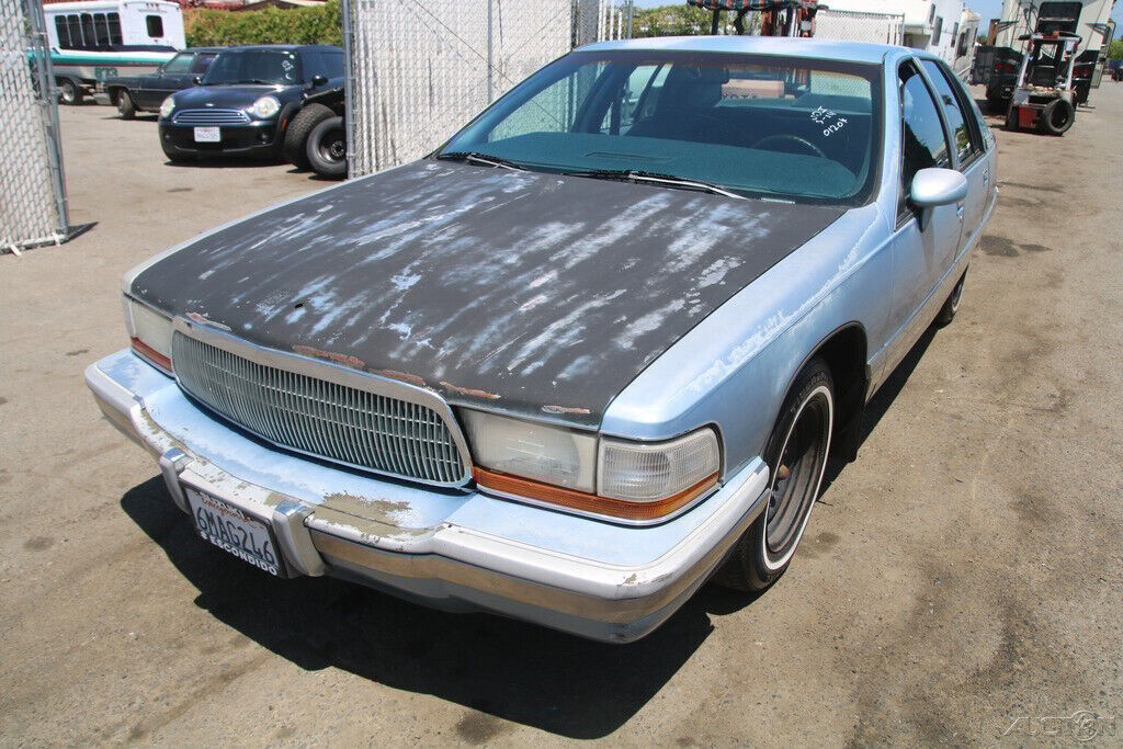 1993 Buick Roadmaster - photo 2