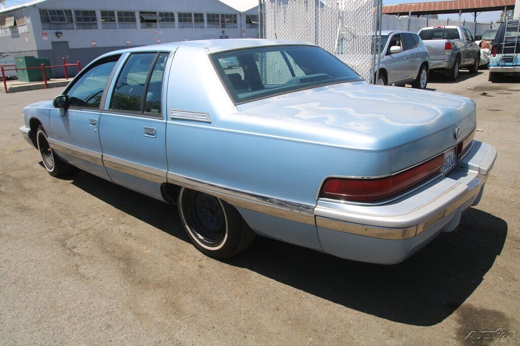 1993 Buick Roadmaster - photo 4