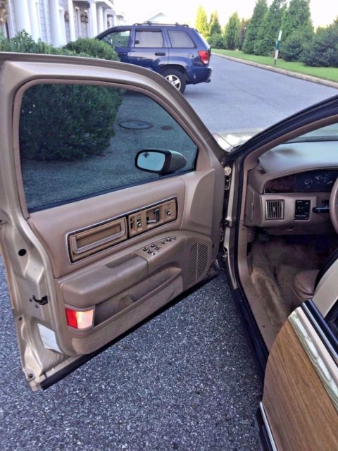 1993 Buick Roadmaster ESTATE - photo 13