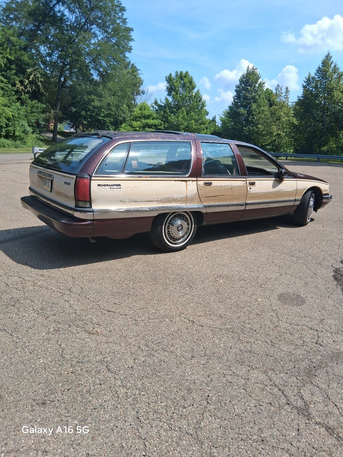 1993 Buick Roadmaster ESTATE - photo 2