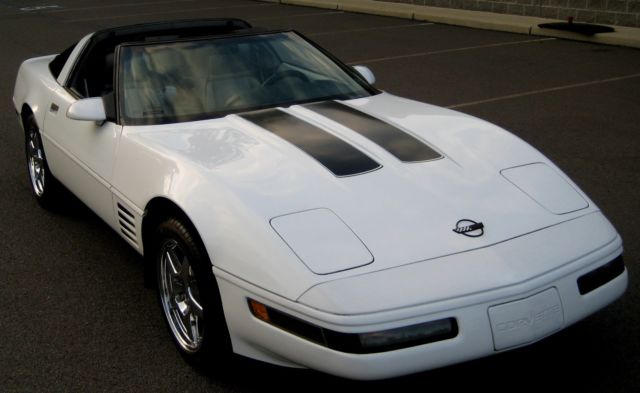 1993 Chevrolet Corvette C-4 Targa Coupe - photo 3
