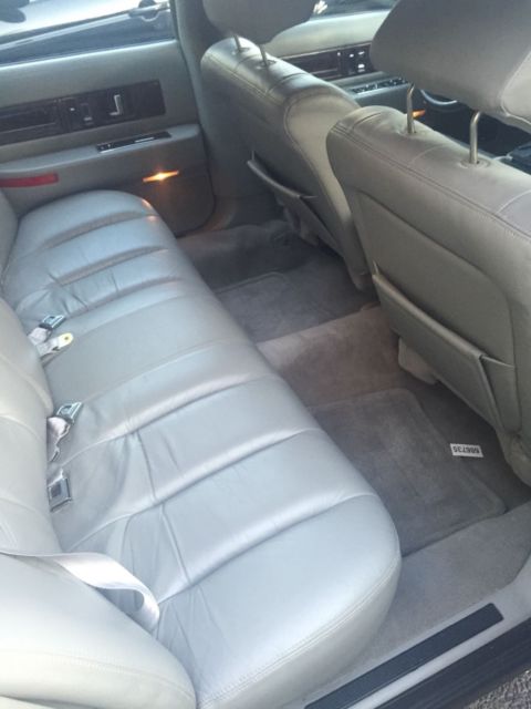 1993 Cadillac Fleetwood - photo 13