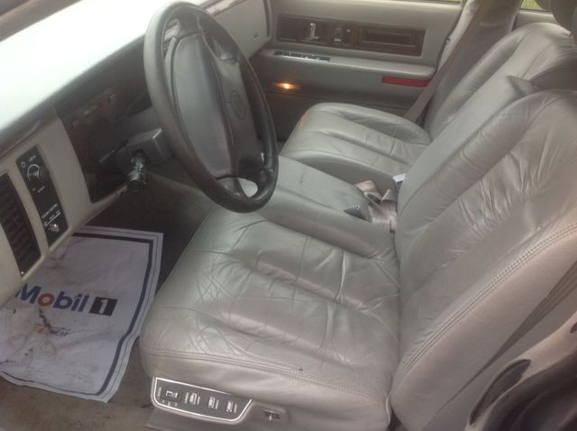 1993 Cadillac Fleetwood - photo 3