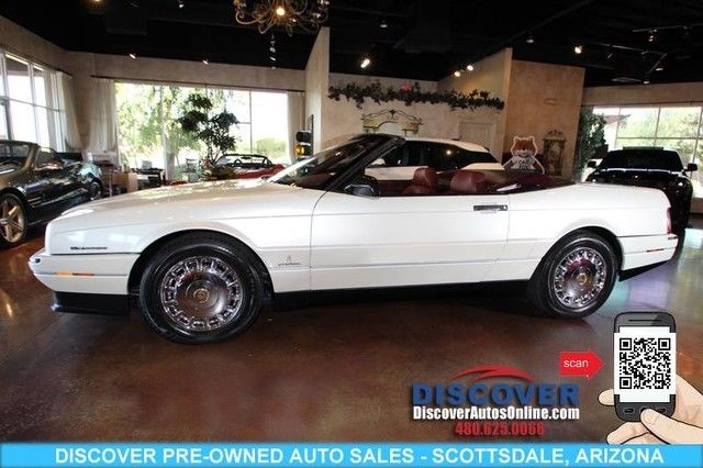 1993 Cadillac Allanté Convertible 2-Door w/fabric soft-top 1993 Cadillac Allante