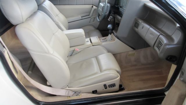 1993 Cadillac Allante 2Dr - photo 7