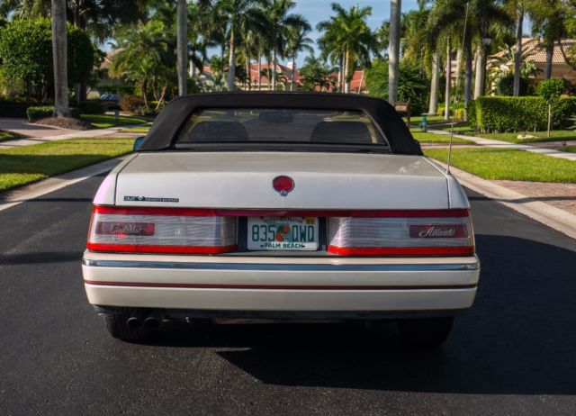 1993 Cadillac Allante - photo 2