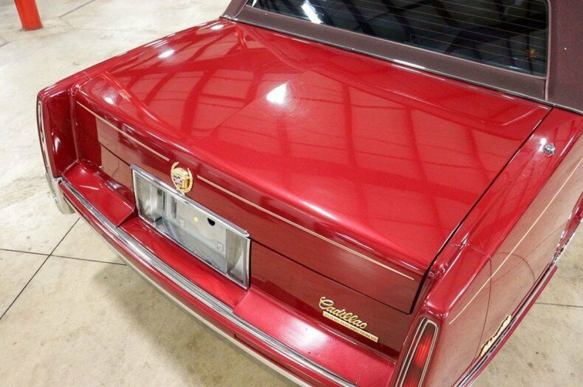 1993 Cadillac DeVille - photo 11
