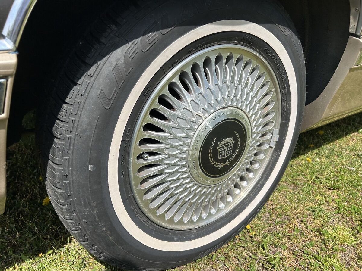 1993 Cadillac DeVille - photo 10