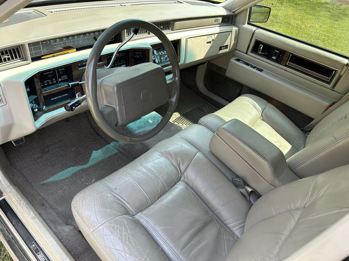 1993 Cadillac DeVille - photo 13