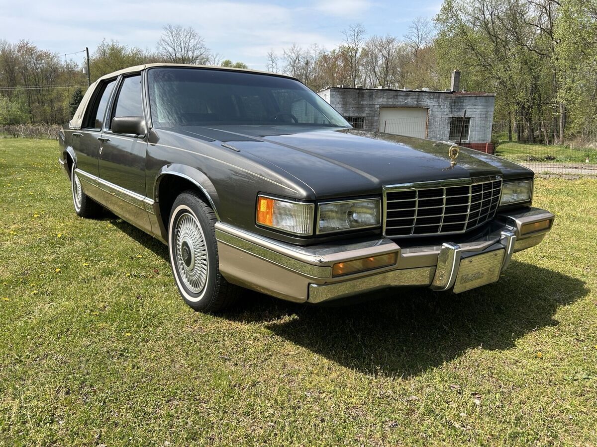 1993 Cadillac DeVille - photo 2