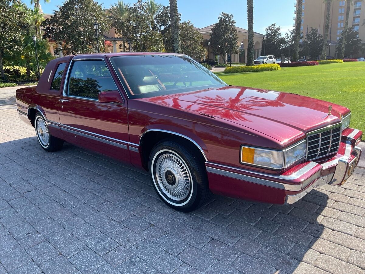 1993 Cadillac DeVille Coupe Showroom condition only 14,000 miles - photo 2