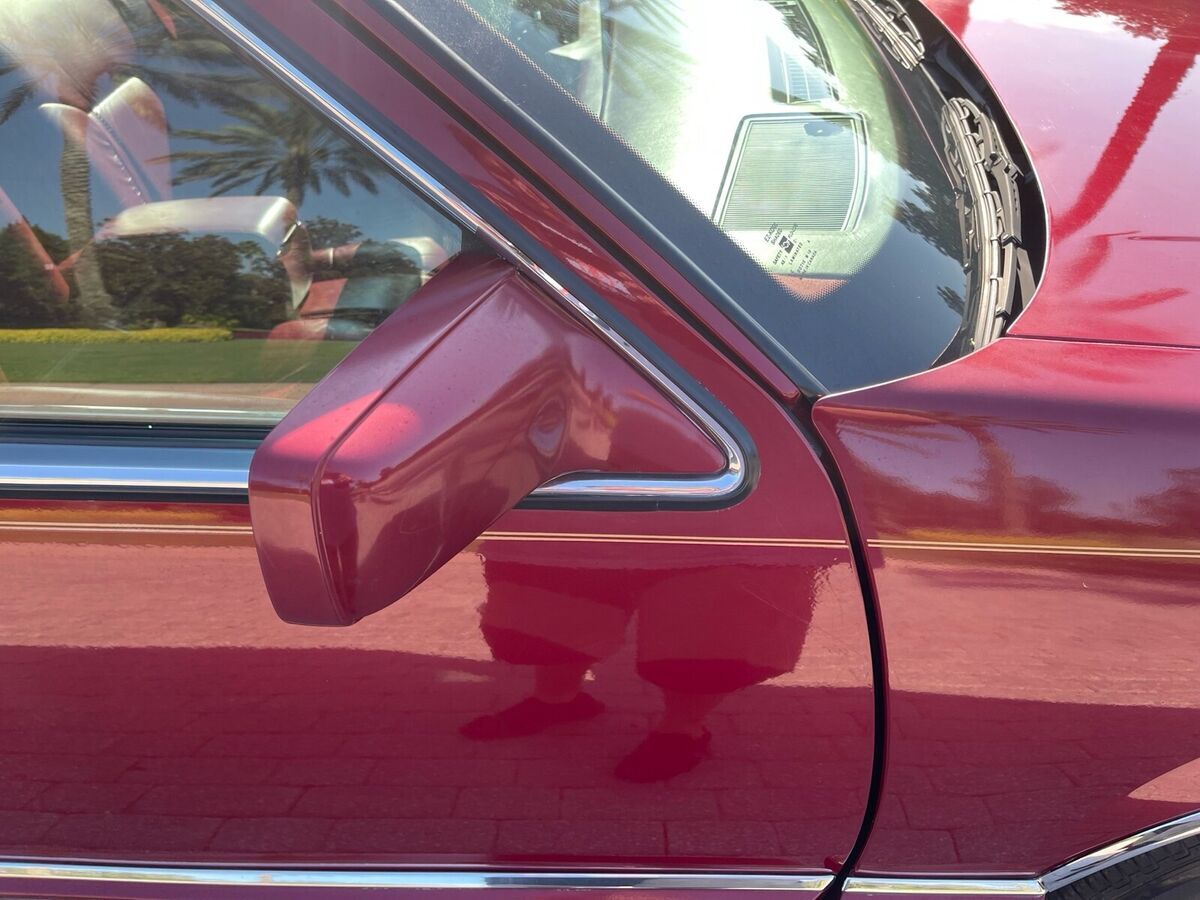 1993 Cadillac DeVille Coupe Showroom condition only 14,000 miles - photo 5