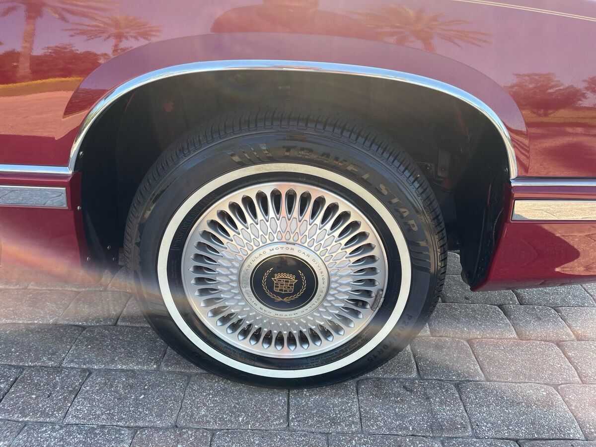 1993 Cadillac DeVille Coupe Showroom condition only 14,000 miles - photo 7