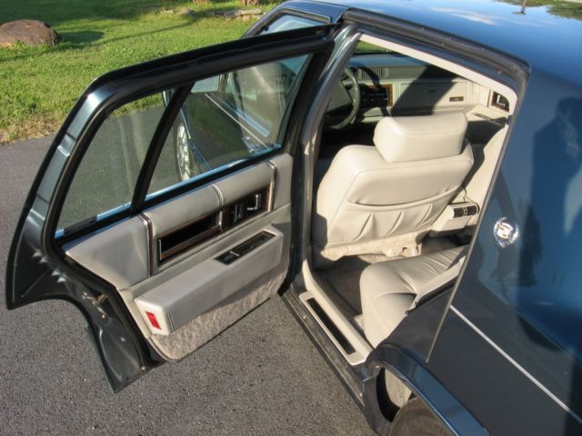 1993 Cadillac DeVille - photo 10
