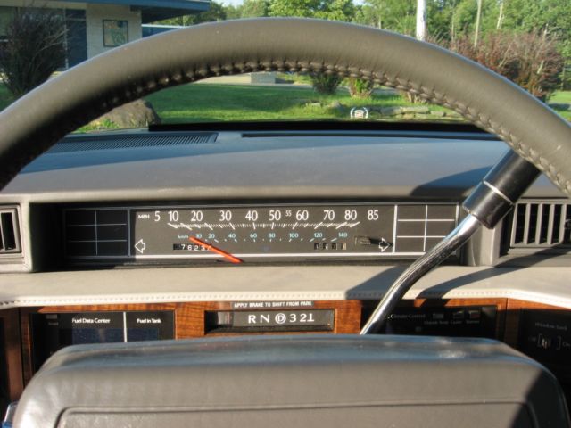 1993 Cadillac DeVille - photo 8