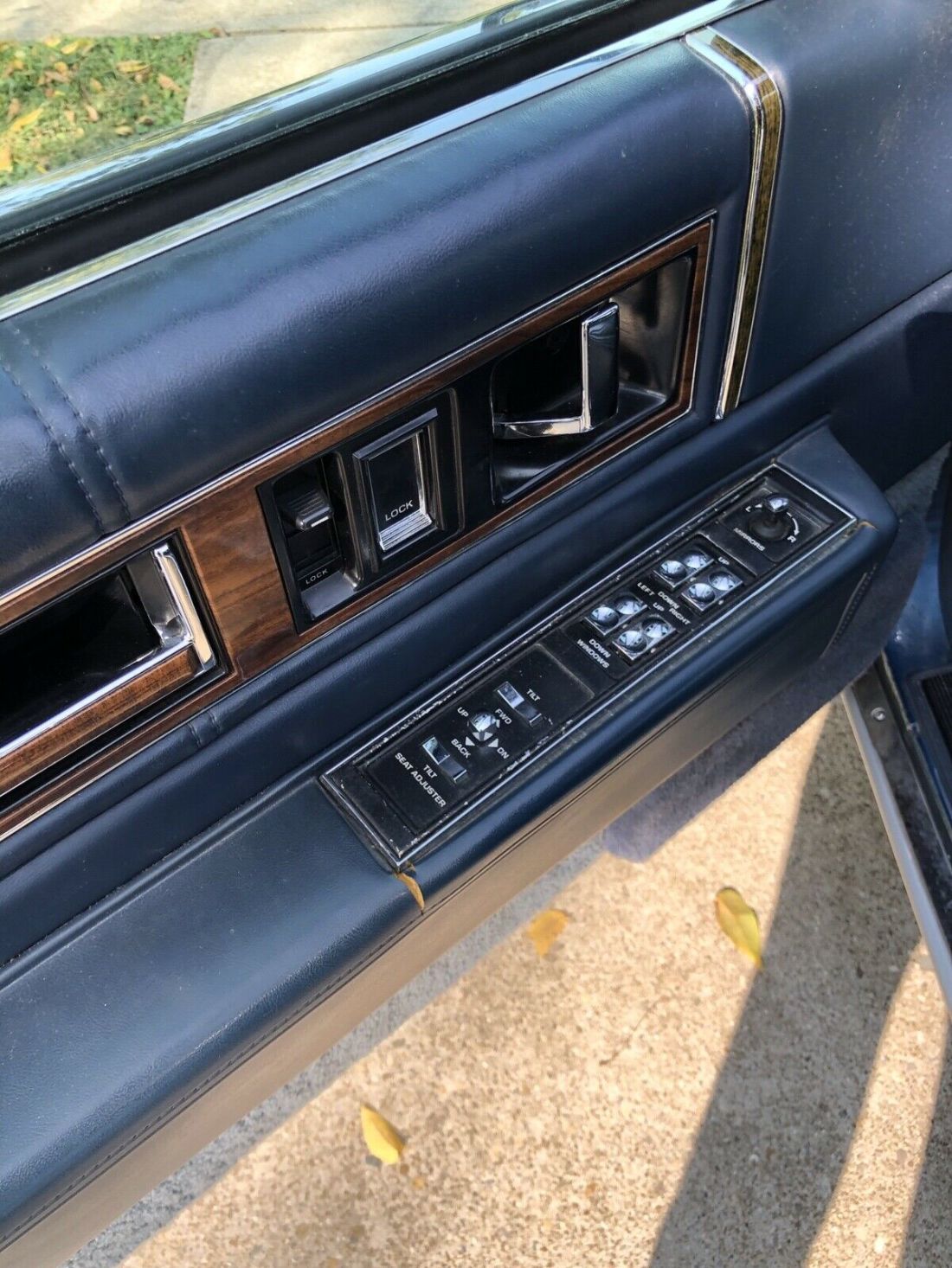 1993 Cadillac DeVille - photo 11