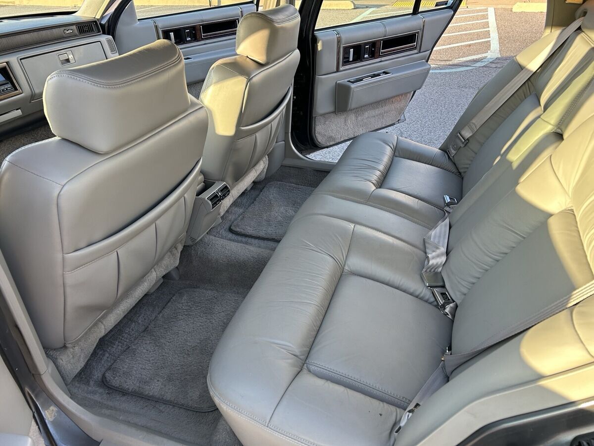 1993 Cadillac DeVille - photo 11