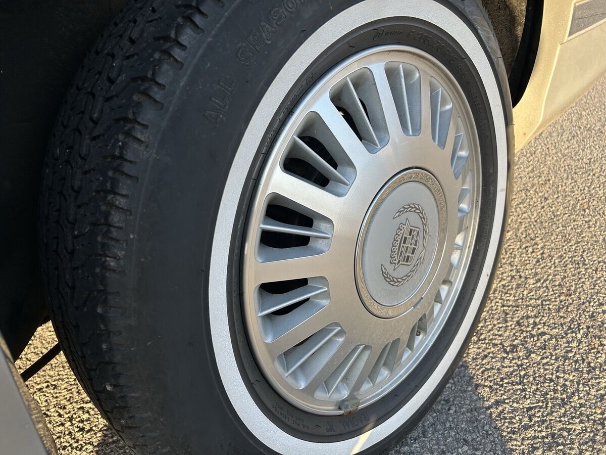 1993 Cadillac DeVille - photo 9