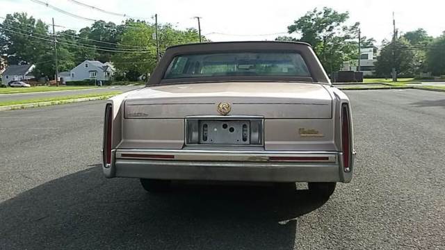 1993 Cadillac DeVille Touring - photo 6