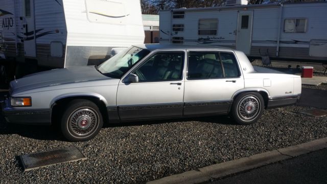 1993 Cadillac DeVille Touring Sedan 4-Door
