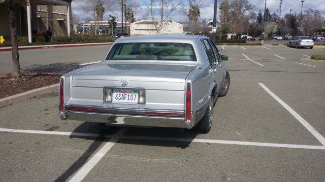 1993 Cadillac DeVille Touring Sedan 4-Door - photo 3