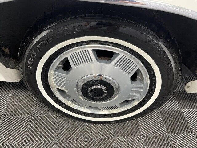 1993 Cadillac DeVille - photo 11